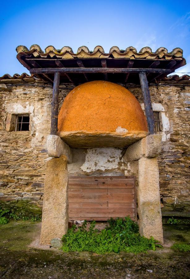 El Hogar Del Herrero Ahigal de los Aceiteros Екстер'єр фото